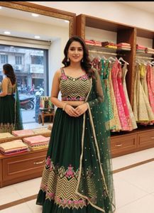 Elegant Green Lehenga Choli Set with Dupatta