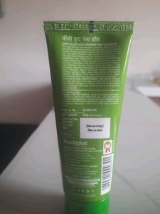 SNISS Herbal Kiwi Fruit Face Wash 100g | Deep Clea