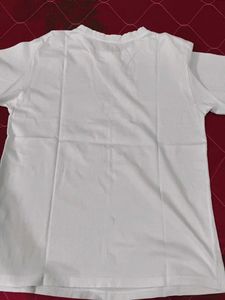 White T-shirt with Bow Detail
