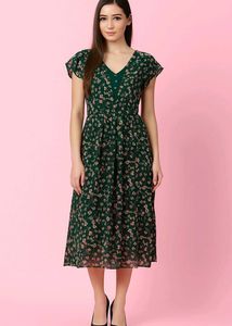 Elegant Green Floral Chiffon Midi Dress 💚