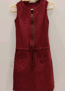 Chic Maroon Zipper Dress