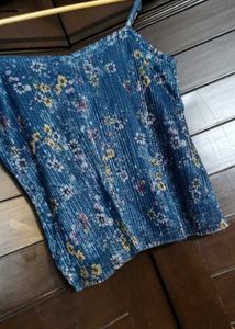 AND Women Floral Sleeveless V- neck Crop Top