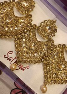Elegant Gold Pearl earrings nd stud