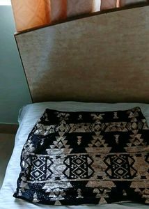 Patterned Sequins Skirt - L Size