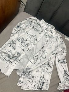 Chic Graphic Print Button-Down Shirt