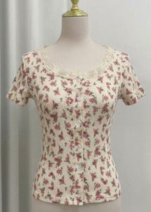 Vintage Floral Button-Up Top