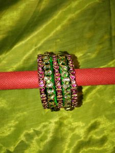 Exquisite Kundan &amp; Emerald Bangles Set