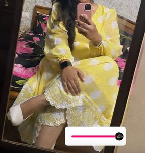 Chic Yellow Polka Dot Dress