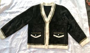 Chic Black &amp; White Cardigan