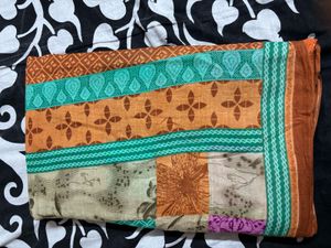 pure cotton Saree(small hole)