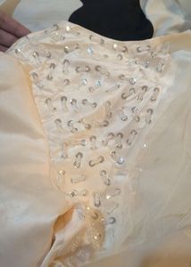 beautiful shoulder scarf gown🎀❤️🦋