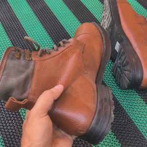 Leather Shoes / Boots