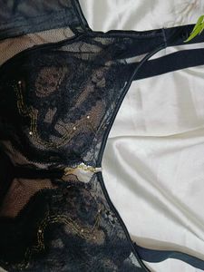 🇳🇿💫🎀Lace Push-Up Bra with Charm Detail