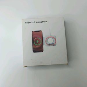 Magnetic Charging Dock apple design