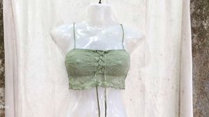 6258. Cute sage top