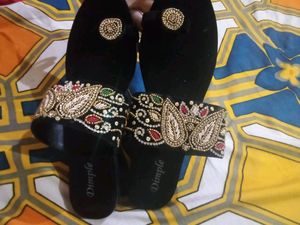 Flat Chappals With Embroidery Work