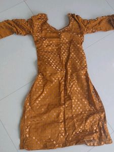 Striched Top Without Lining Looks New Once Ironed