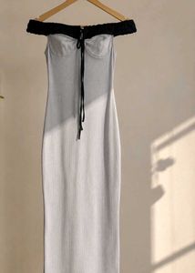 Off-Shoulder Ribbed midi Dress