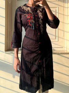 Elegant Embroidered Kurta