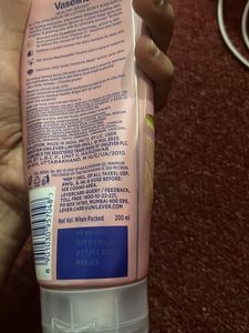 Vaseline Gluta-Hya Body Lotion