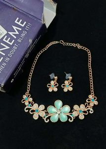 Floral Gemstone Necklace and Earrings Set