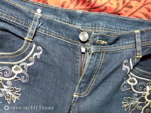 women's dark blue jeans
