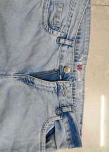 Light Wash Mid-Waist Skinny Jeans