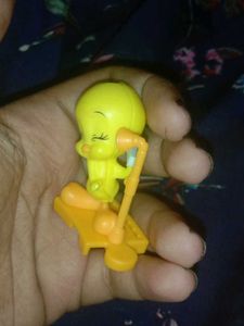 Cute Tweety Bird Toy Figure