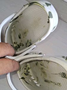 Stylish White Swirl Clogs