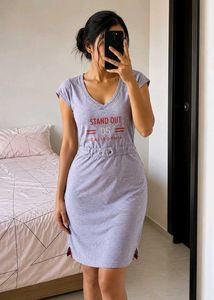 New women Graphic V-Neck tunic