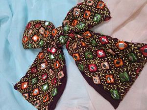 Embroidered Bow clip