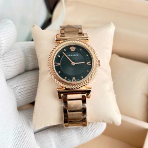 _VERSACE WATCH_*V-Motif Model For Ladies