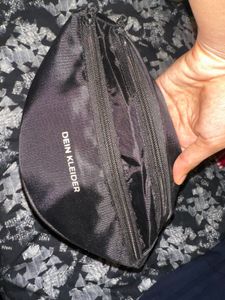 DEIN KLEIDER Black Pouch