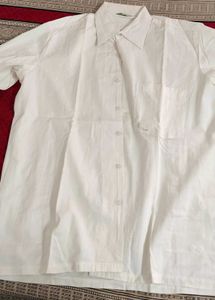 Selling White Shirt For Men In ₹200
