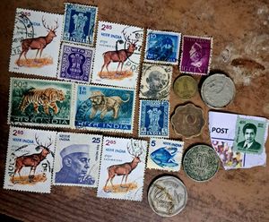 Assorted vintage collectibles : coins &amp; stamps