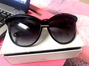 Stylish Black Cat-Eye Sunglasses