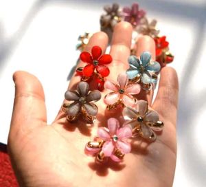 🎀Cute Flower Hair Claw Clips (pack of 12pcs)