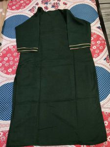 Solid Green KurtaSet with Gold Trim