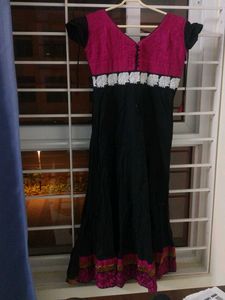 Size XS Elegant Ethnic Kurta Set