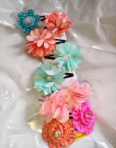 🔥 MEGA SALE OFFER 🔥Cute Flower Hair Clips Set