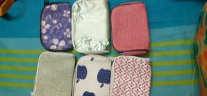 6 pouches