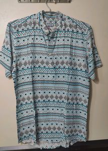 Women Short Kurta . Like New. Good Condition
