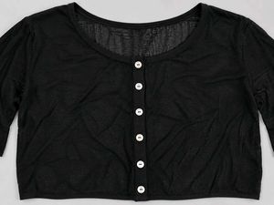 Chic Black Cropped Button-Up Top