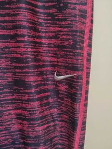 Nike Women's Athletic Capris