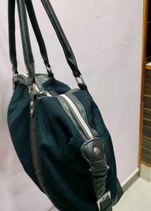 Stylish Black Duffle Bag