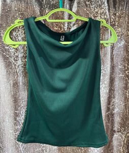 Ribbed Sleeveless Boat Neck Top