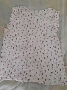 PRETTY FLORAL TOP🌸🩷