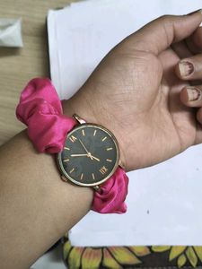 Stylish Scrunchie Watch Set