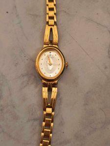 Titan Gold Watch For Girls / Women's