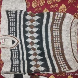 men's woolen sweater